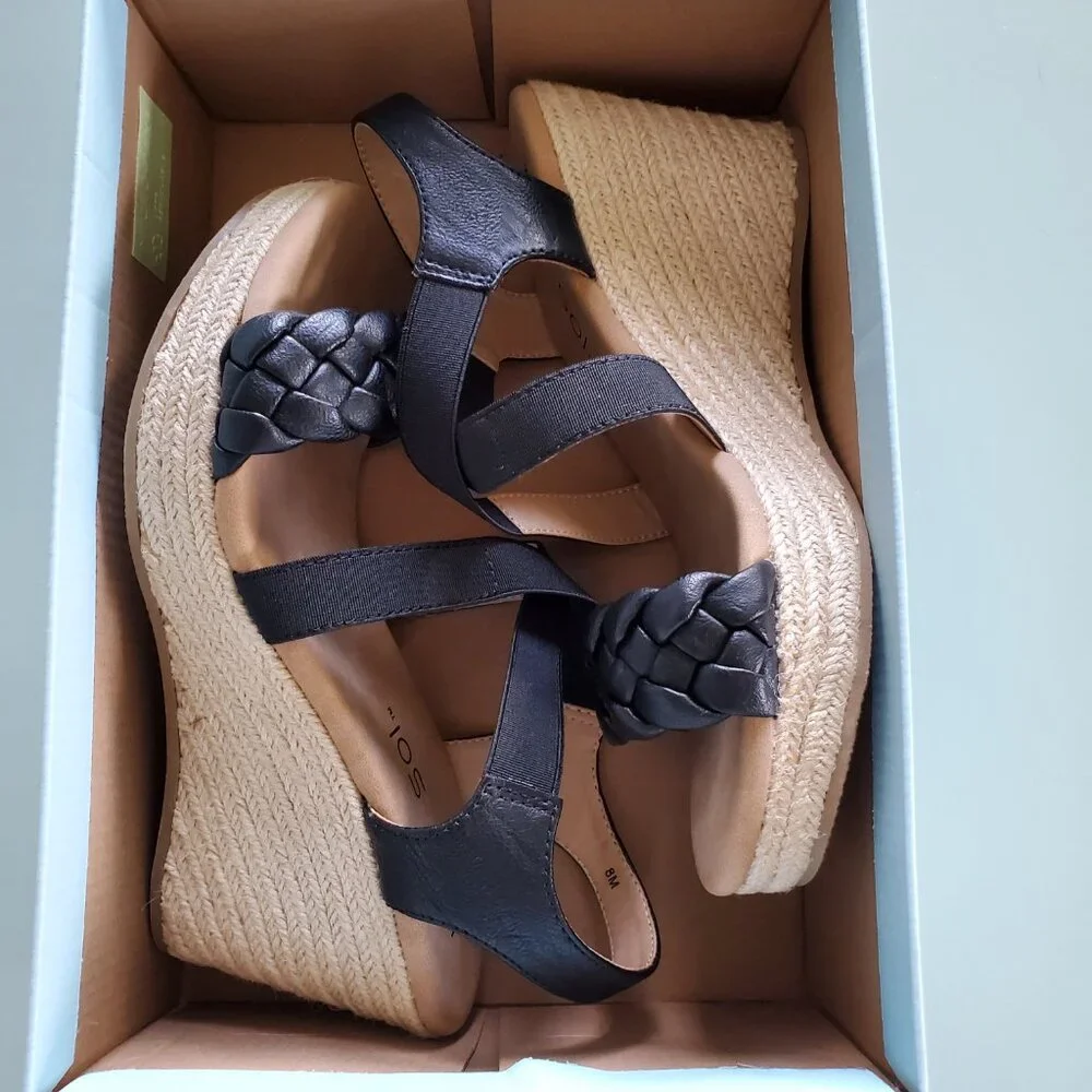 Wedge Sandals - Picture 3 of 3